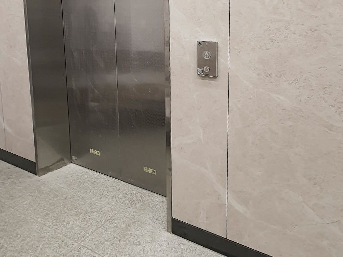 경상남도 거창군 조합 건물 미네랄월 5.jpg