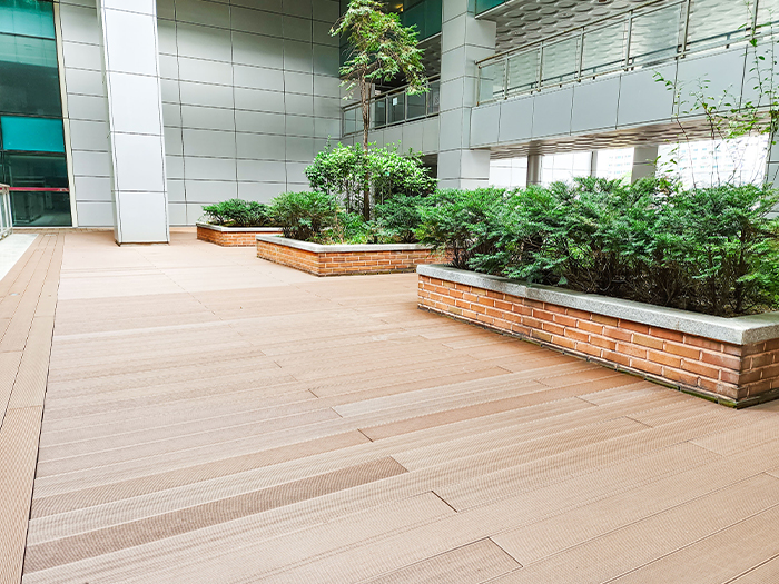 경기도 화성 동탄위버폴리스 합성목재 데크 ND003 초콜릿(CC) 2.jpg