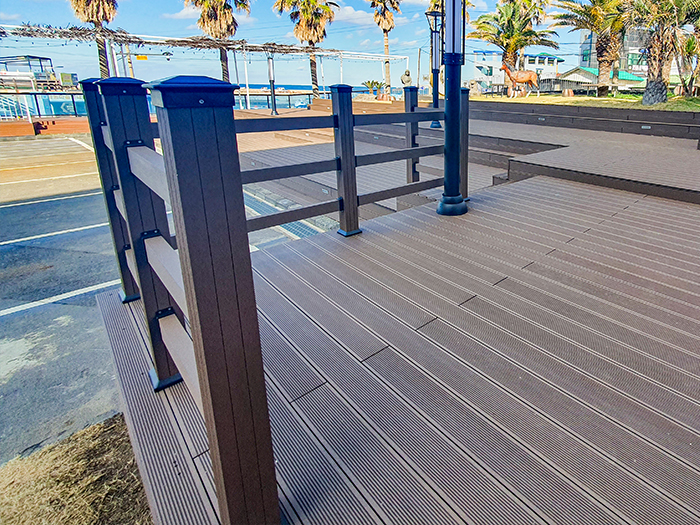 제주도 애월스테이 인 제주 합성목재 휀스 6.jpg