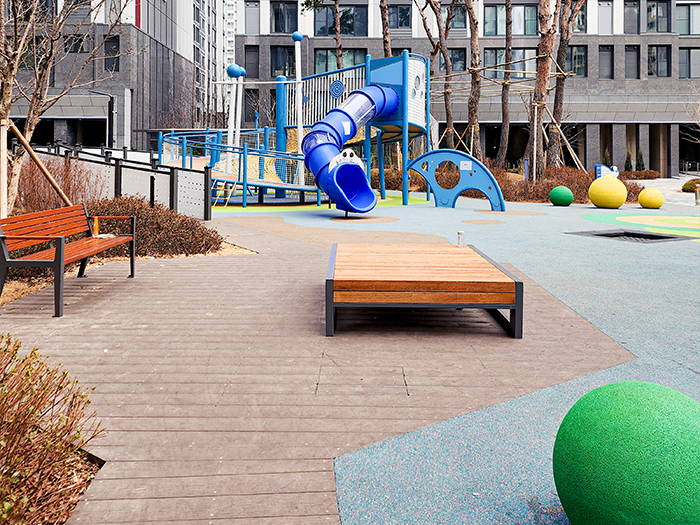 경기도 고양시 롯데캐슬엘클라씨아파트 합성목재 데크 2.JPG