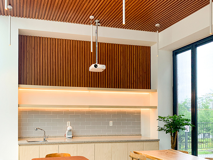 경기도 파주시 '라피아노1단지' 합성목재 루바월 7.jpg