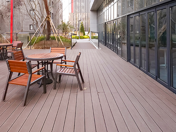 경기도 화성시 나노시티역롯데캐슬 워터밸리가든 합성목재 데크 ND011 2.JPG